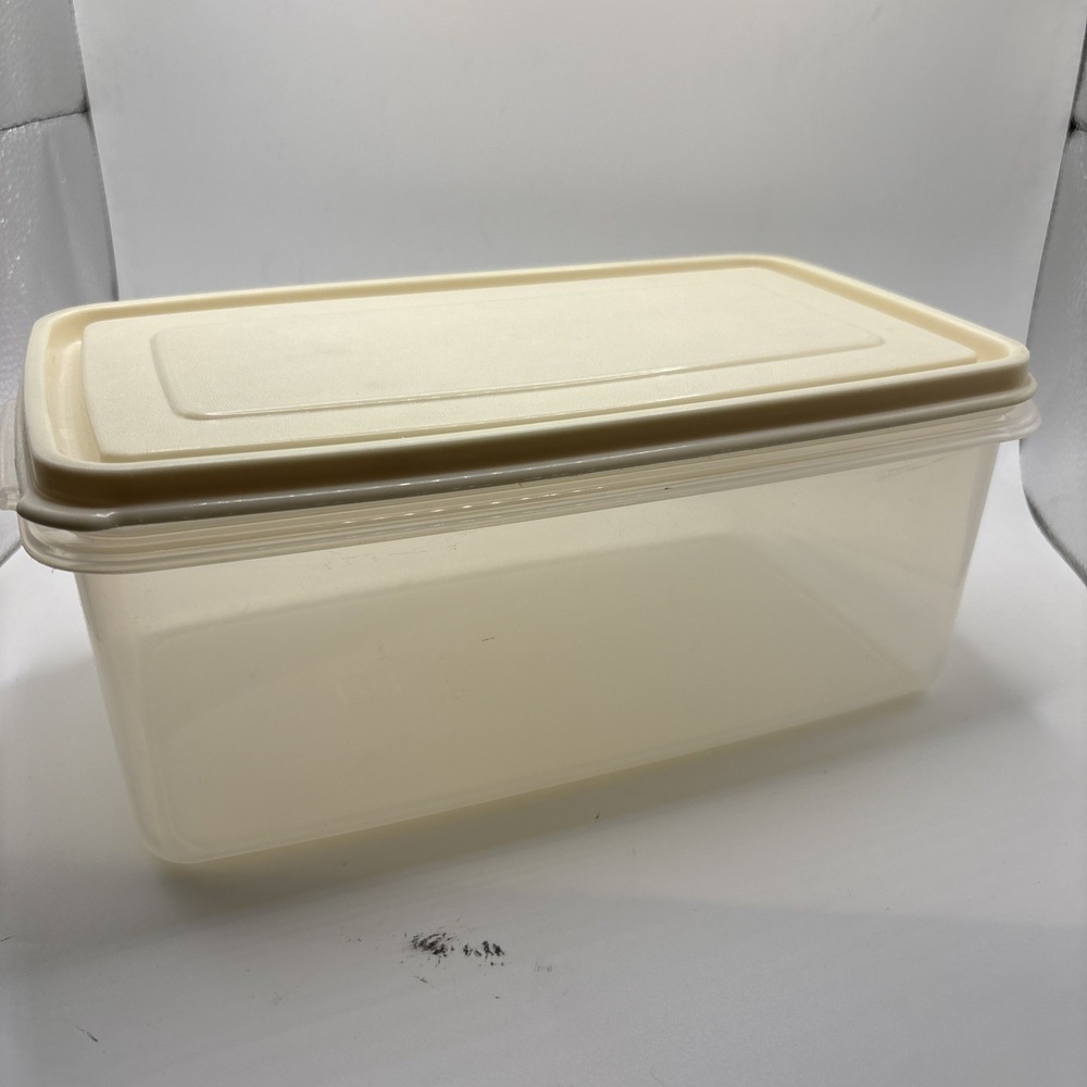 Rubbermaid Servin Saver Ice Cream Bread Container Almond Lid #9 12 Cup Rectangle